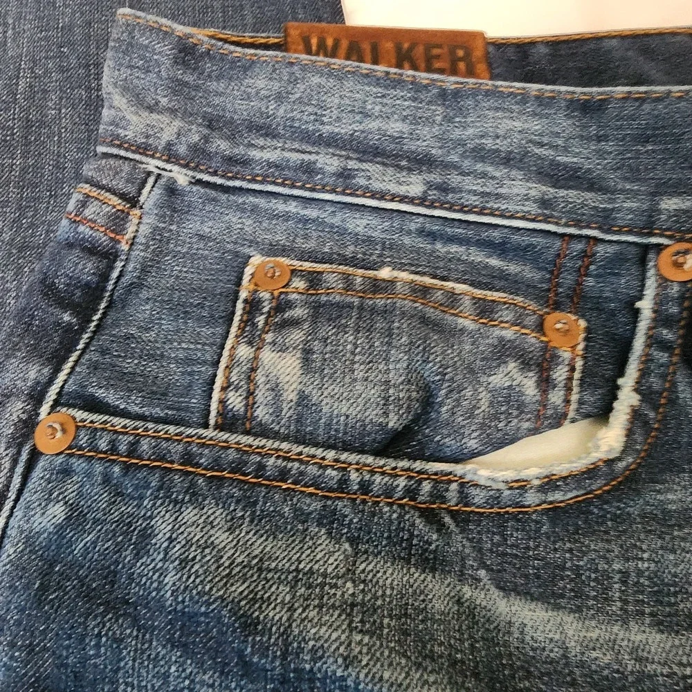 J.Brand Walker Relaxed Straight‎ Leg Size 38 Med Wash Blue Jeans. Button Fly Men